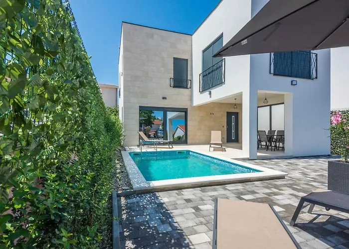 Ivi Holiday home