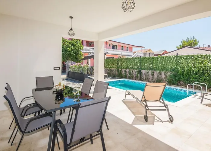 Ivi Holiday home