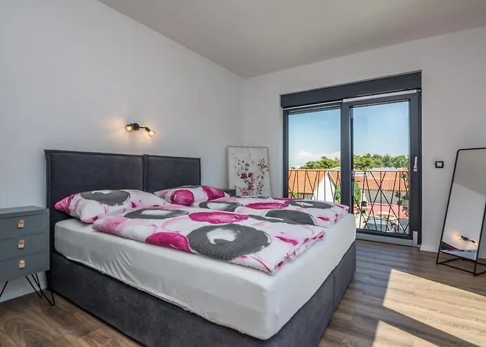 Holiday home Ivi *
