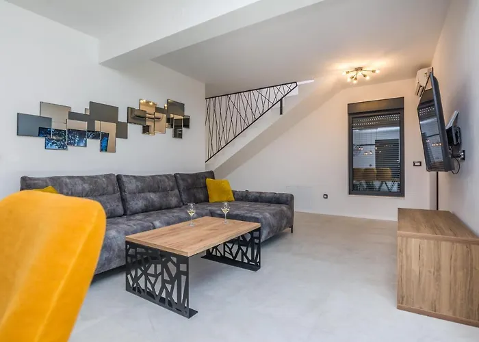 Ivi Holiday home *