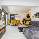 Ivi * 维尔