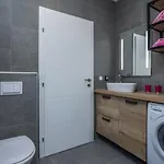 Ivi *