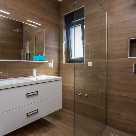 Ivi Holiday home *